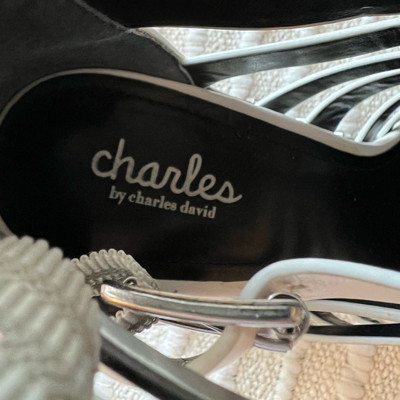 Charles By Charles David Diesel Bootie Size 8.5 - Picture 10 of 12